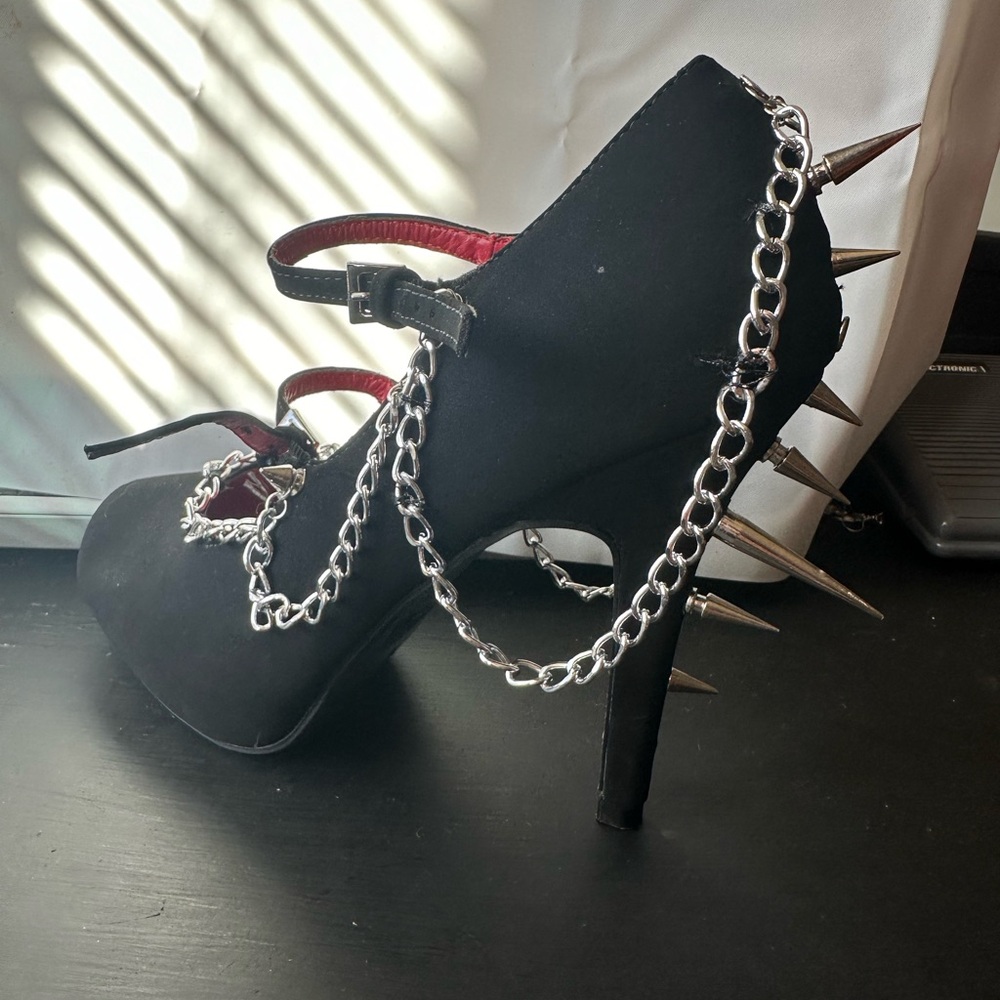 7 1/2 spiked with chains, handmade